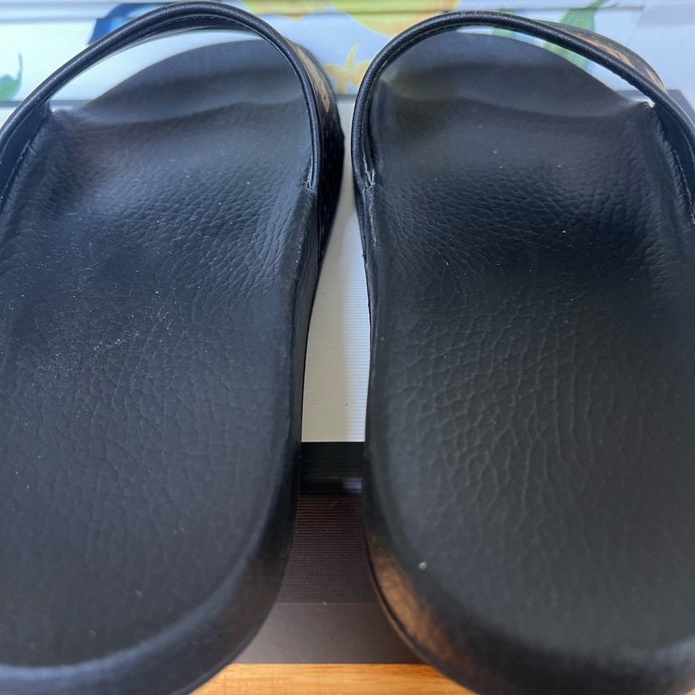 Authentic Gucci Slides! - Picture 2 of 4